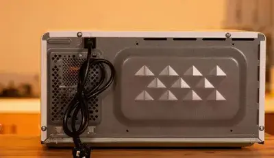 17L Mechanical Microwave Oven